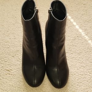 Women's block heeled ankle boots